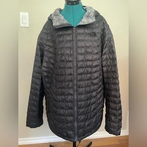 Men’s The North Face Puffer Jacket.